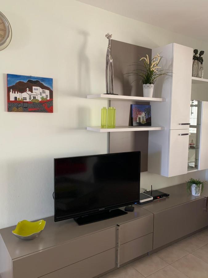 Lovely Villa Nico Playa Blanca, Hot Tub, Communal Pool ภายนอก รูปภาพ