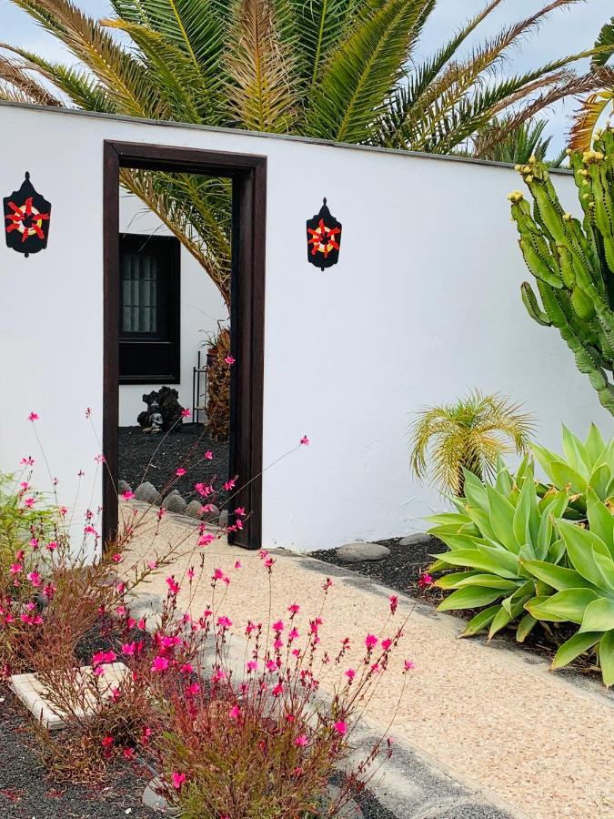 Lovely Villa Nico Playa Blanca, Hot Tub, Communal Pool ภายนอก รูปภาพ